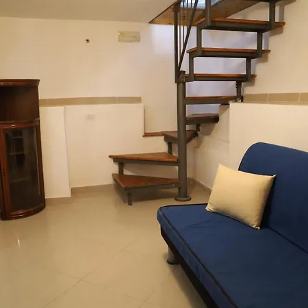 Dimora D'arte Al Castello Apartment *